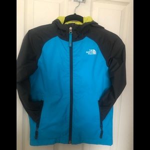BOYS NORTHFACE JACKET. Perfect for fall!
